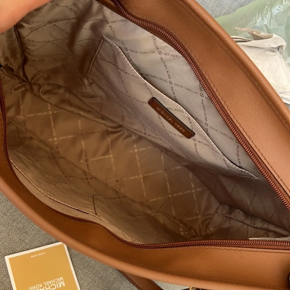 MICHAEL KORS Sady MEDIUM  monogrammed shopper tote  vanilla